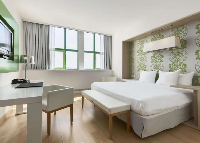 Pet Friendly hotel: Nh Amsterdam Noord