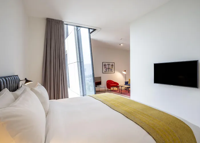  PREMIER SUITES